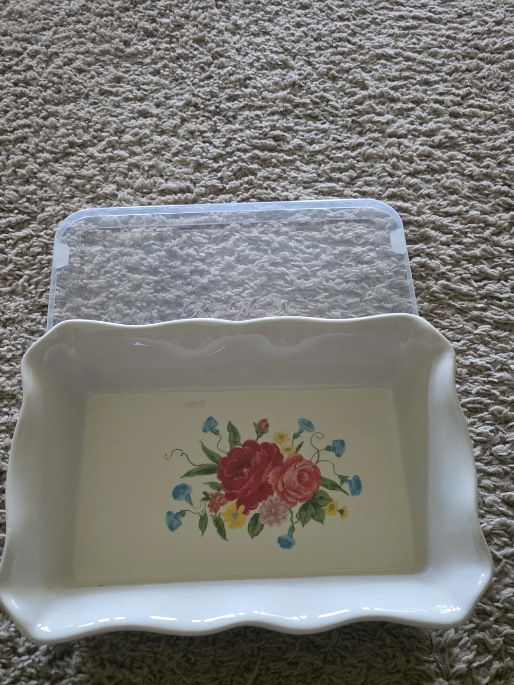 The Pioneer  Floral Ceramic Bakeware Dish with Clear Lid - Multicolor
